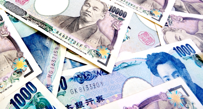 Jen je uglavnom porastao nakon sto je preliminarni indeks proizvodnje u Japanu porastao u avgustu